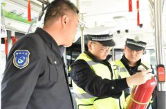 控制车辆速度减少变道超车避免占用对向车道